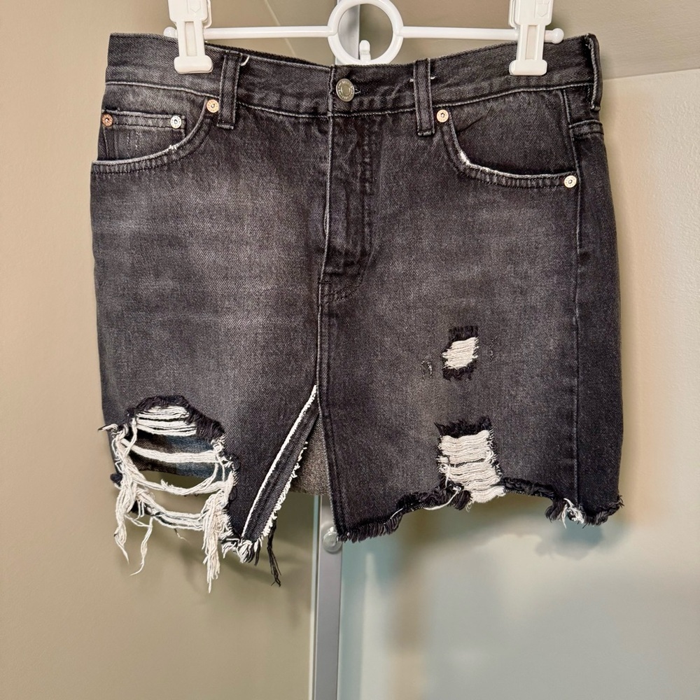 We the Free‎ Relaxed and Destroyed Black Denim Skirt size 27